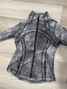 lululemon athletica Gray Black Marled Full-Zip Jacket